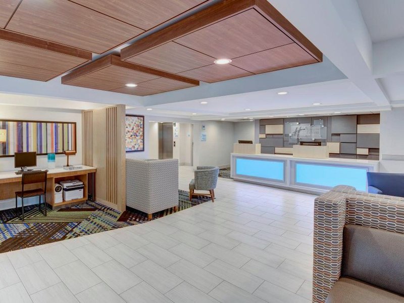 Holiday Inn Express & Suites West Long Branch - Eatontown By IHGの写真