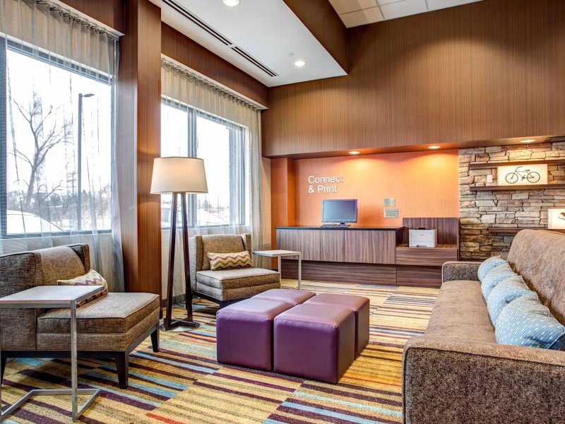 フェアフィールド イン&スイーツ スプリングフィールド ホールヨーク (Fairfield Inn & Suites Springfield Holyoke)の写真