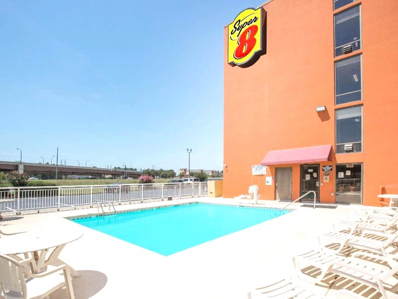 Super 8 By Wyndham Myrtle Beach - Market Common Areaの写真
