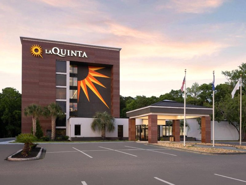 ラ キンタ イン ＆ スイーツ バイ ウィンダム マートル ビーチ (La Quinta Inn & Suites by Wyndham Myrtle Beach)の写真