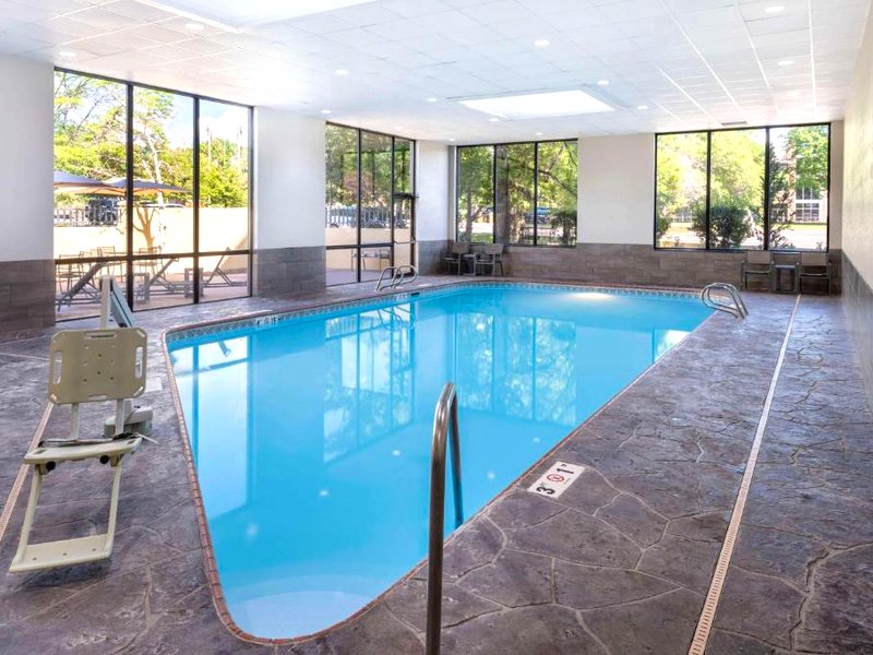 ヒルトン フォート コリンズ (Hilton Fort Collins)の写真