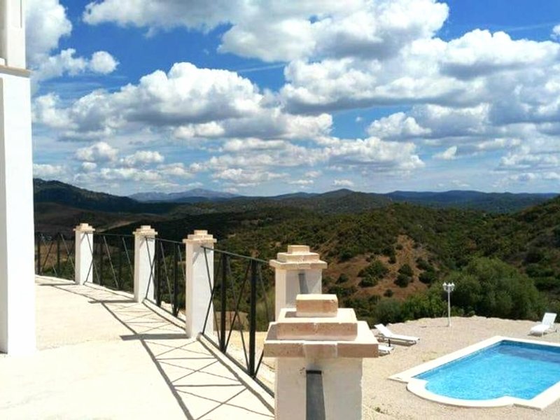 Elegant Villa in Algar with Private Poolの写真