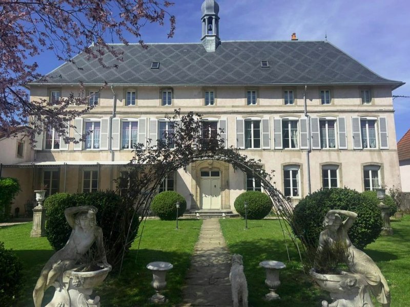Le Chateau de Failloux, Chambres d hotes,Piscine interieureの写真