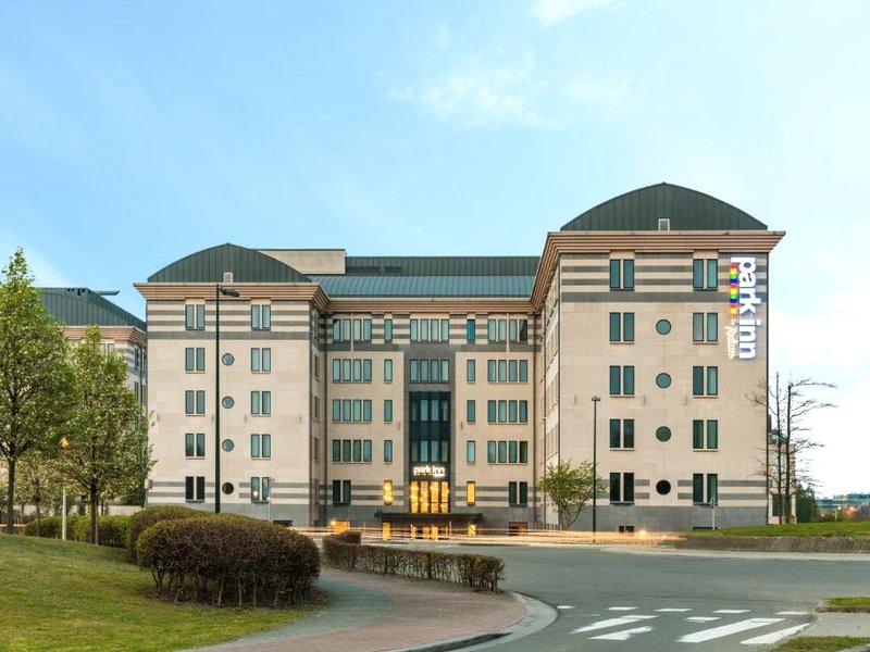 パーク イン バイ ラディソン ブリュッセル エアポート (Park Inn by Radisson Brussels Airport)の写真