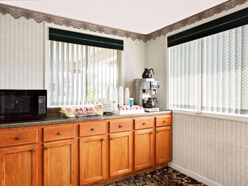 Knights Inn - Madison Heights, VAの写真