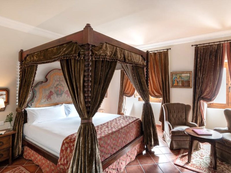 パラドール デ サント ドミンゴ ベルナルド デ フレスネダ (Parador de Santo Domingo Bernardo de Fresneda)の写真