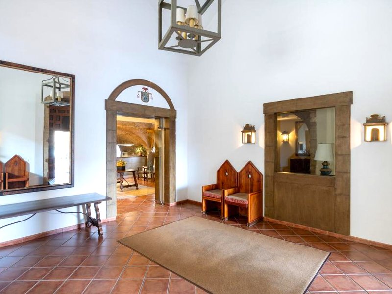 パラドール デ サント ドミンゴ ベルナルド デ フレスネダ (Parador de Santo Domingo Bernardo de Fresneda)の写真