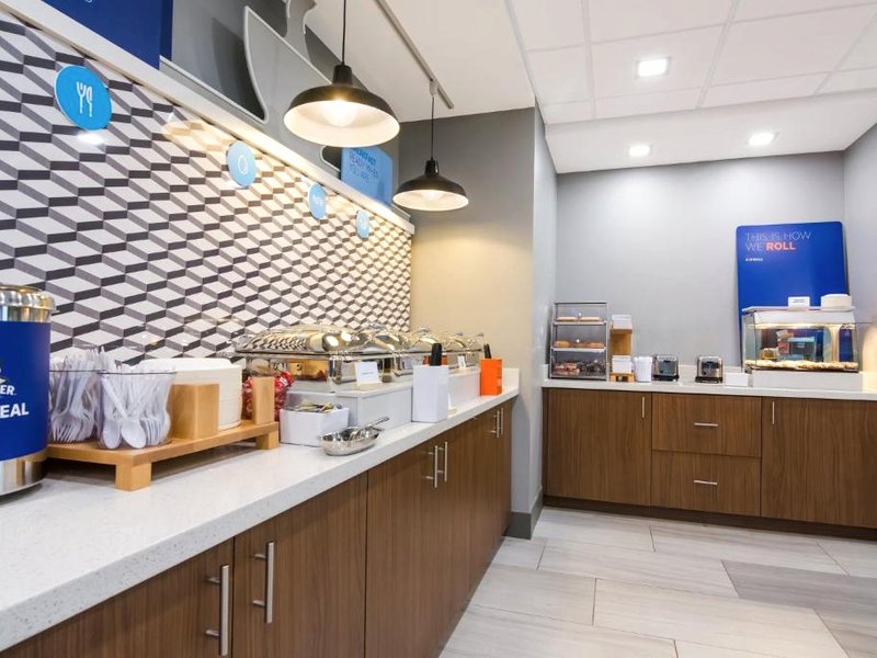 Holiday Inn Express And Suites Springdale Fayetteville Area By IHGの写真