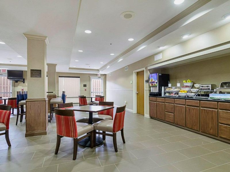 Quality Suites Springdale West I-49の写真