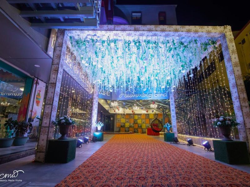 ハミングバード ホテル アンド バンケット (Hummingbird Hotel and Banquet)の写真
