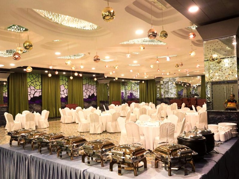 ハミングバード ホテル アンド バンケット (Hummingbird Hotel and Banquet)の写真