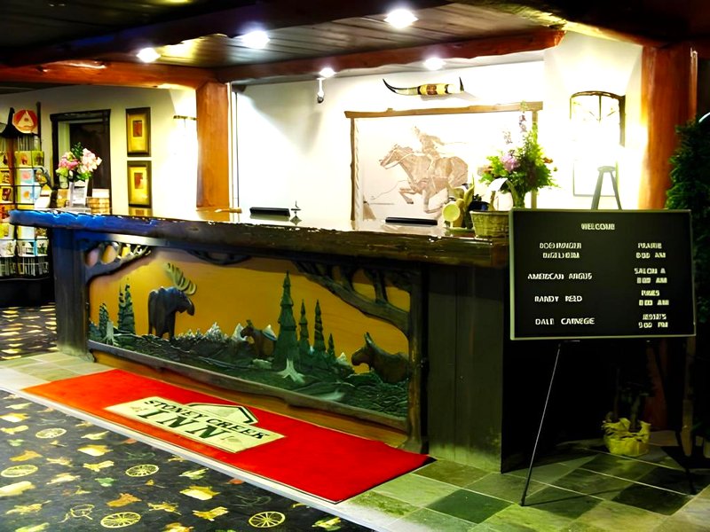 Stoney Creek Hotel St. Josephの写真