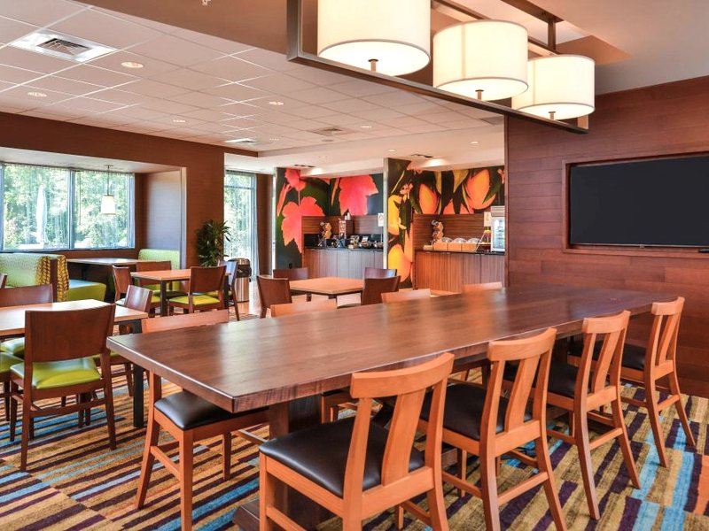 フェアフィールド イン&スイーツ セント ジョゼフ (Fairfield Inn & Suites St. Joseph)の写真