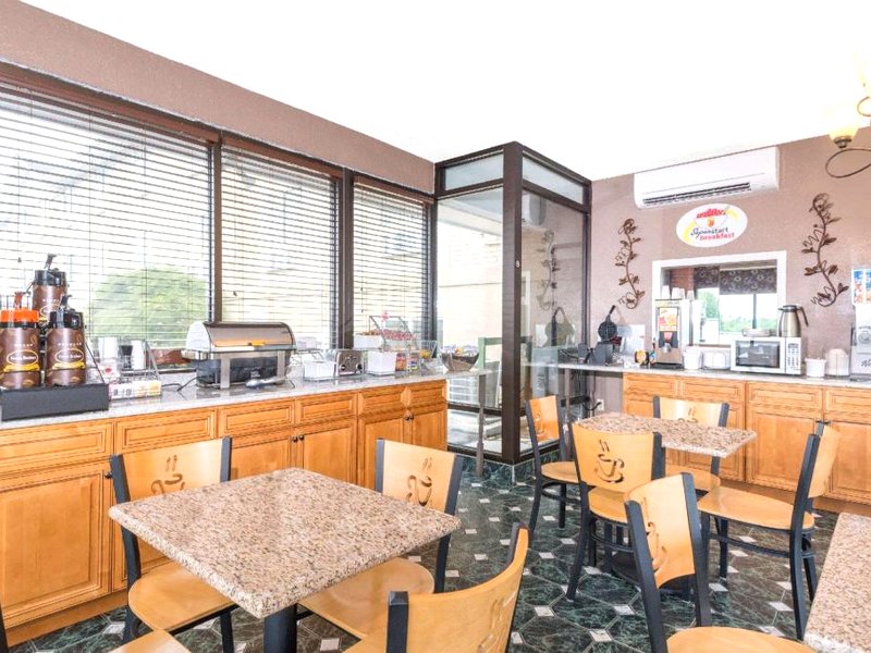 スーパー 8 バイ ウインダム コービン ロンドン KY (Super 8 By Wyndham Corbin/London Ky)の写真