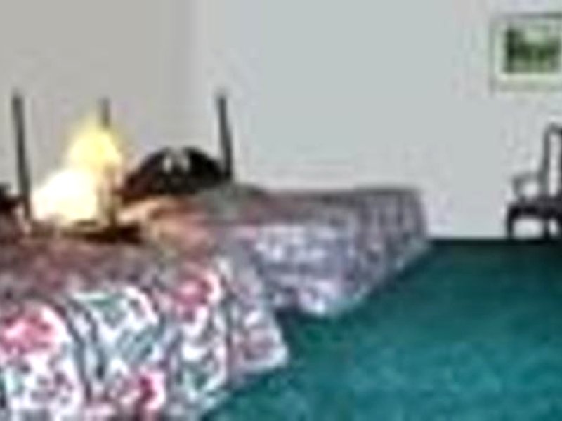 Sunday House Inn and Suitesの写真