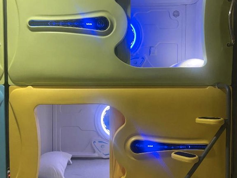 ［パレルモ市内中心部］アパートメント（160m²）｜ 4ベッドルーム／2バスルーム (Mermaid Space Capsule Hostel Palermo美人鱼时空胶囊旅馆)の写真