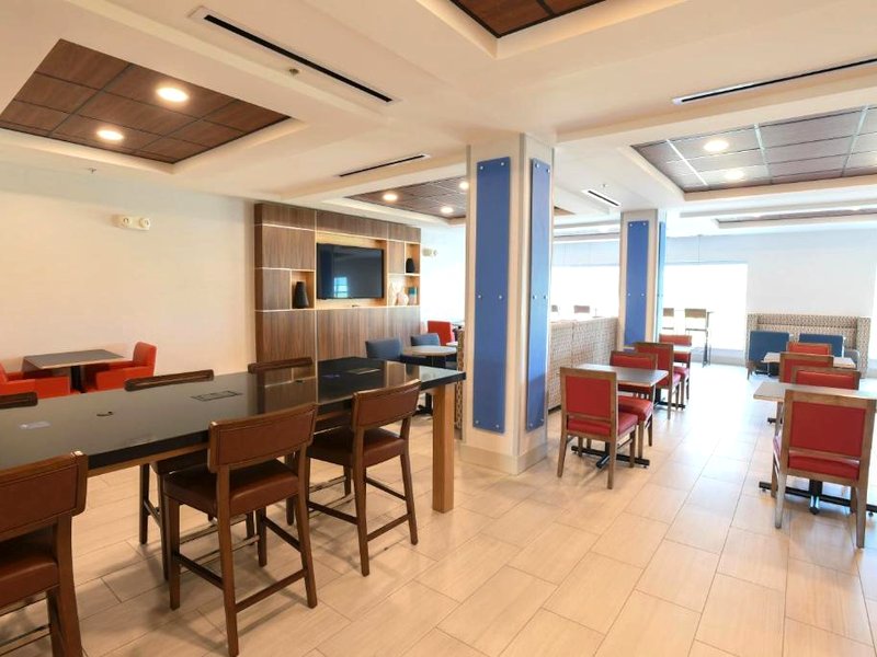 Holiday Inn Express Hotel & Suites Richwood - Cincinnati South By IHGの写真