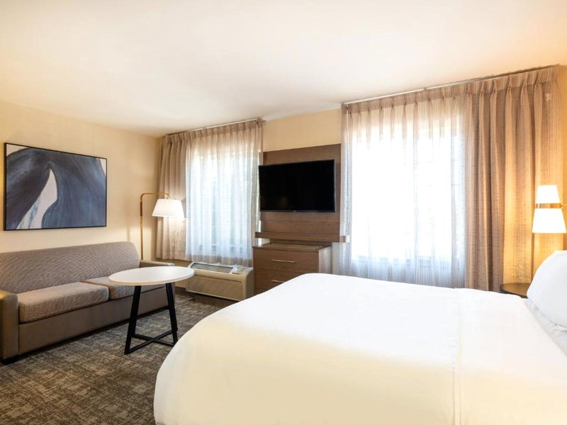 Staybridge Suites Milwaukee Airport South By IHGの写真