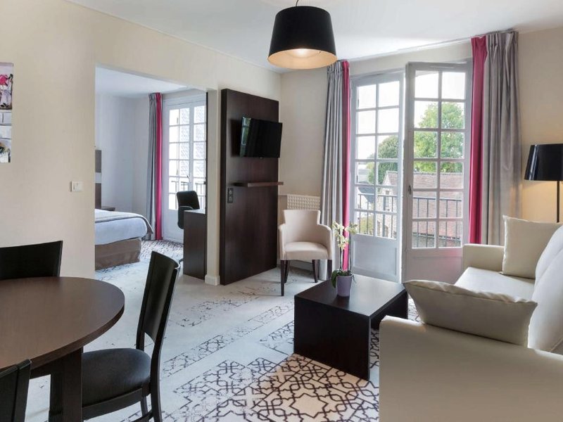 ベスト ウェスタン ブランシュ ド カスティーユ ドゥルダン (Best Western Blanche de Castille Dourdan)の写真