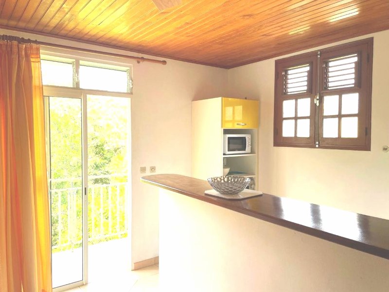 Appartement confortable au Robert 70 m² avec jardin privé (Appartement confortable au Robert 70 m² avec jardin prive)の写真
