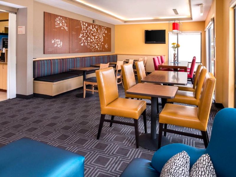 TownePlace Suites Huntingtonの写真