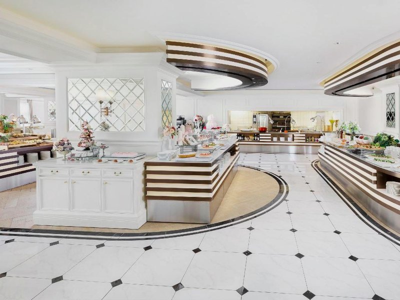 宝塚ホテル (Takarazuka Hotel)の写真