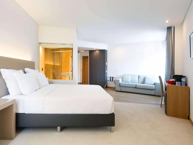 TRYP by Wyndham Leiriaの写真