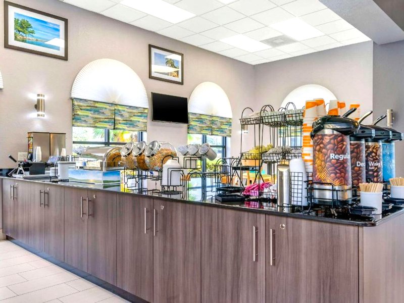 コンフォート イン サン シティ センター タンパ サウス (Comfort Inn Sun City Center-Tampa South)の写真