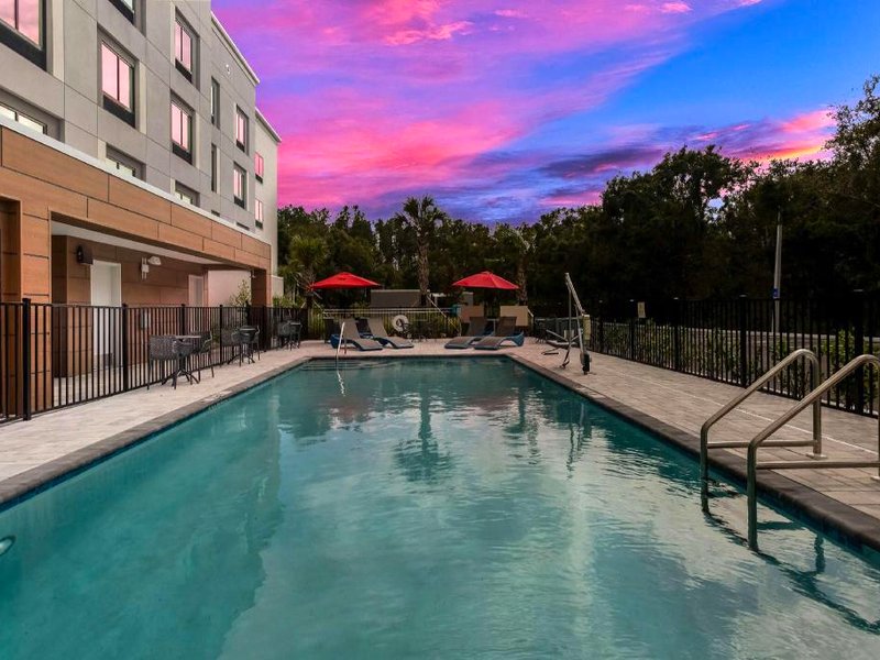 Hampton Inn & Suites by Hilton Ruskin I-75の写真