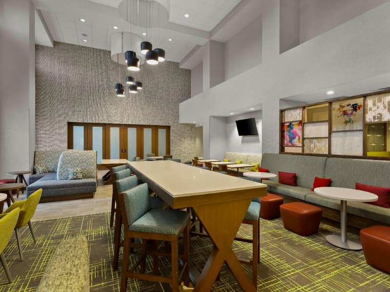 Hampton Inn & Suites by Hilton Ruskin I-75の写真