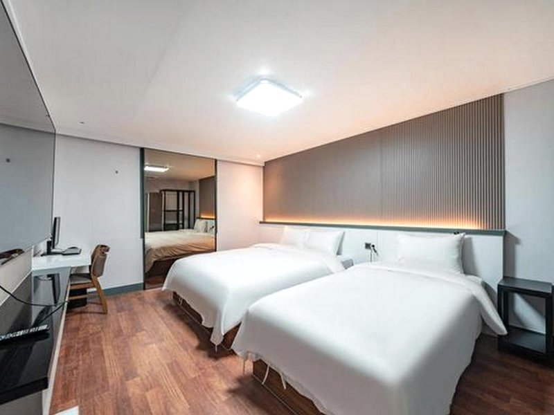 ブンダン ヤタプ イビザ ホテル (Bundang Yatap Ibiza Hotel)の写真
