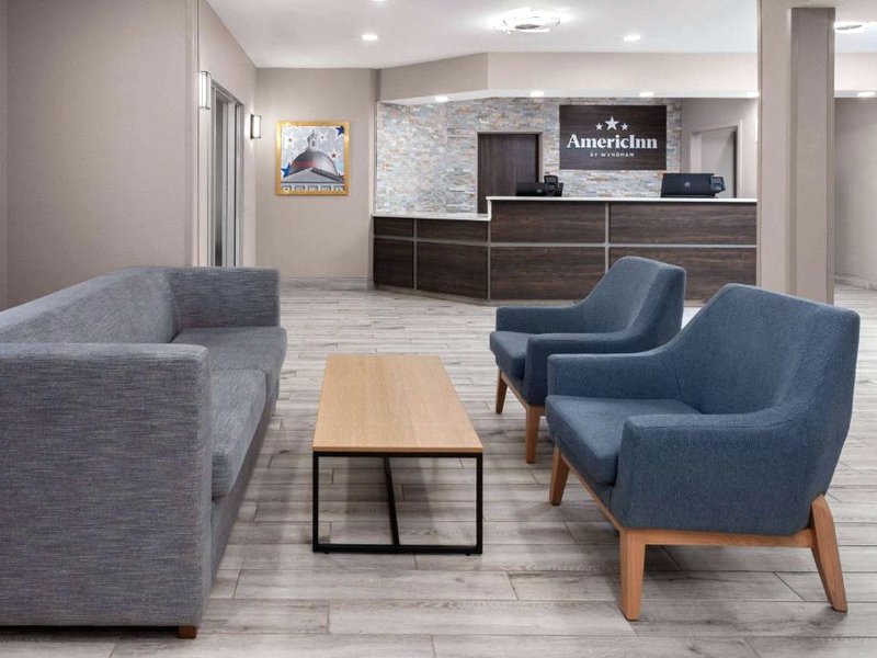 AmericInn by Wyndham Eagle River Downtownの写真