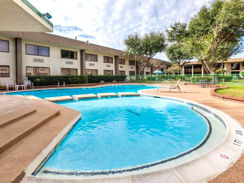デイズ イン バイ ウィンダム シャーマン (Days Inn by Wyndham Sherman)の写真