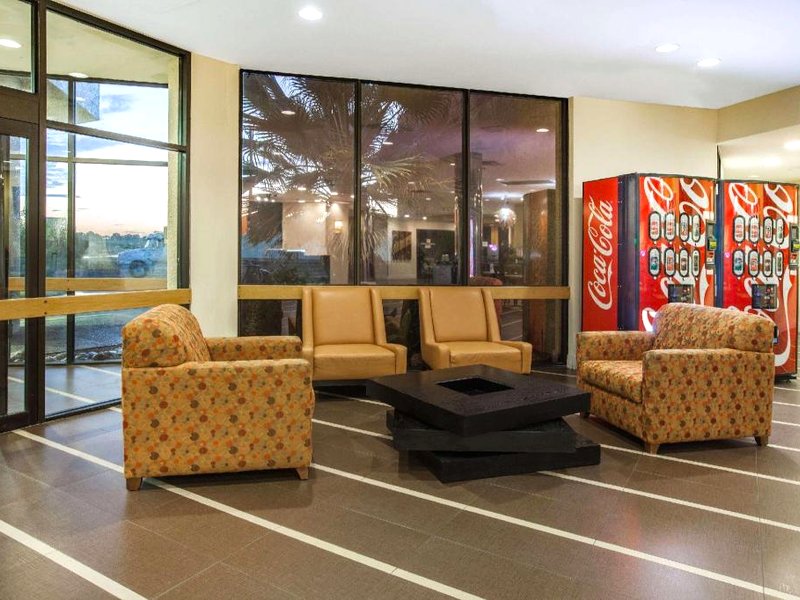 デイズ イン バイ ウィンダム シャーマン (Days Inn by Wyndham Sherman)の写真