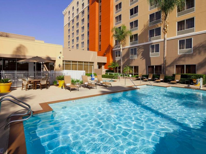 コートヤード ロサンゼルス ボールドウィン パーク (Courtyard Los Angeles Baldwin Park)の写真