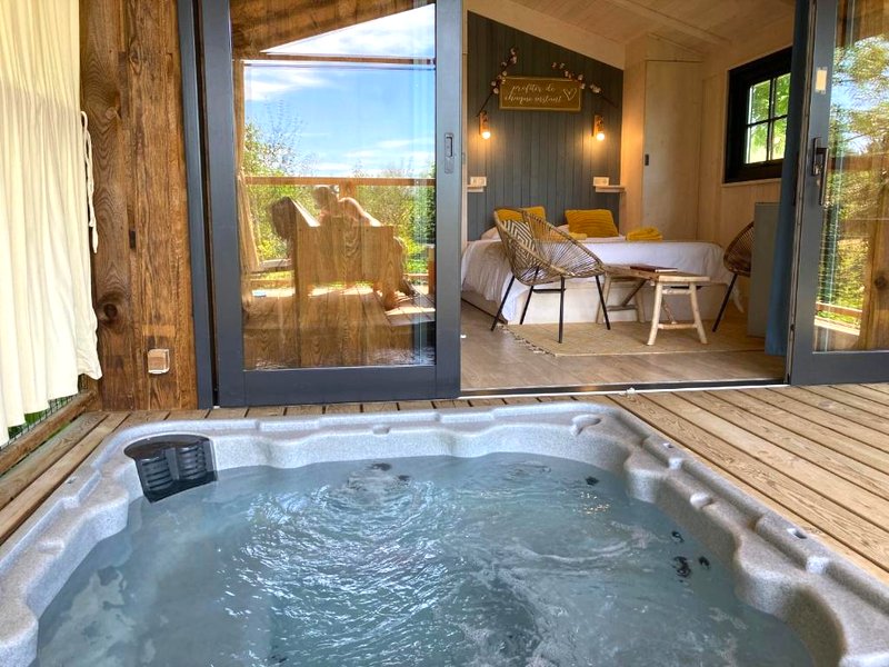 Cabanes Trésors de Campagne,spas privatifs (Cabanes Tresors de Campagne,spas privatifs)の写真