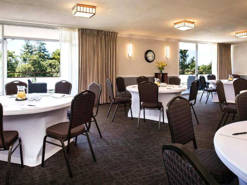 クリークサイド イン (Creekside Inn)の写真