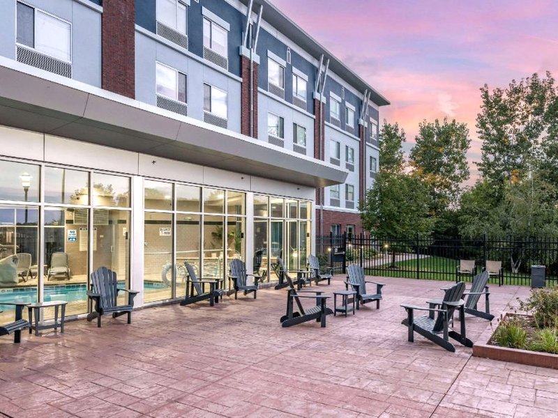 カンブリア ホテル ミネアポリス メープル グローブ (Cambria Hotel Minneapolis Maple Grove)の写真