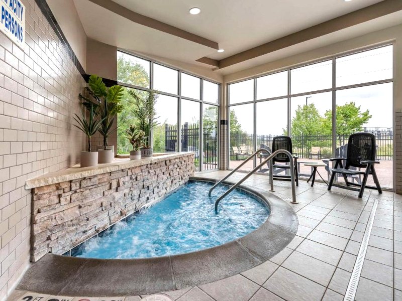 カンブリア ホテル ミネアポリス メープル グローブ (Cambria Hotel Minneapolis Maple Grove)の写真