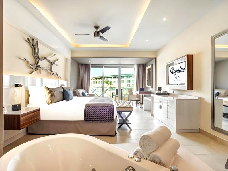 Hideaway at Royalton Blue Waters, An Autograph Collection all-Inclusive Resort – Adults Onlyの写真