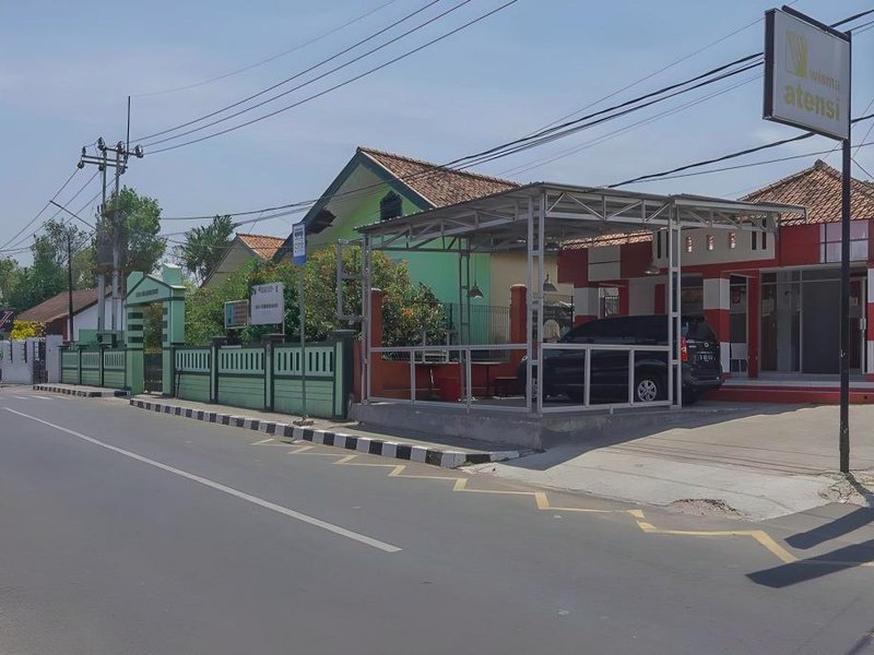 レッドドアーズ プラス ニア アルン アルン クニンガン (RedDoorz Plus near Alun Alun Kuningan)の写真