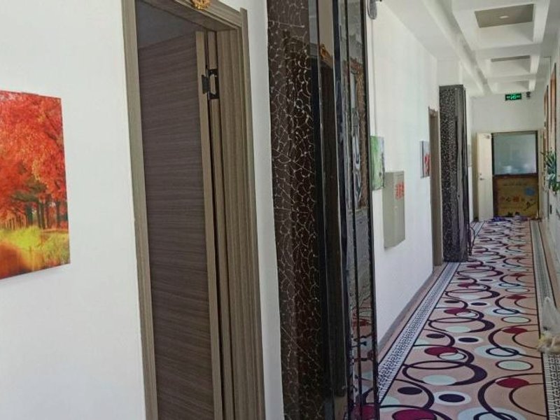 Luobei Jinzuan Express Hotelの写真