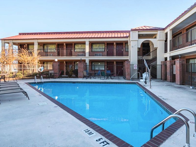 レッドルーフイン＆スイーツ スコッツボロ (Red Roof Inn & Suites Scottsboro)の写真