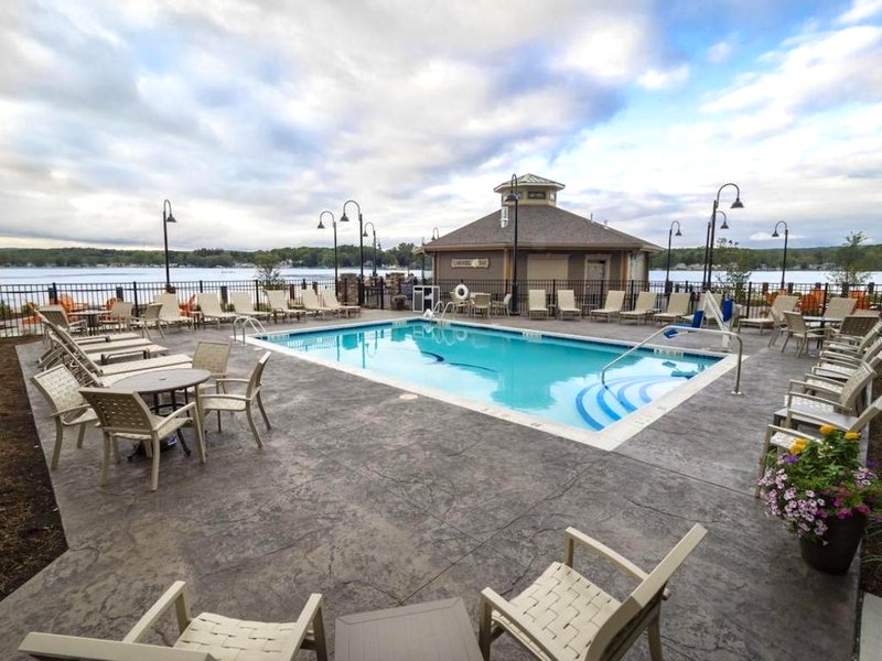 Chautauqua Harbor Hotel - Jamestownの写真