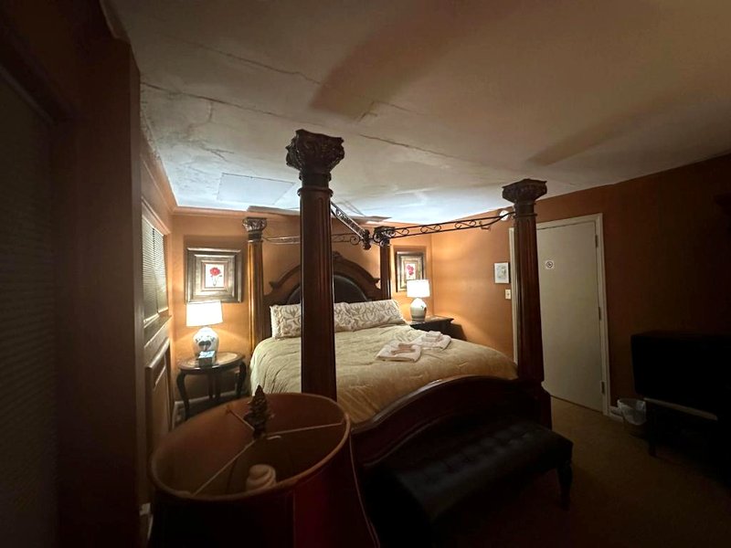 The Oaks B&B Hotel and Spiritual Centerの写真