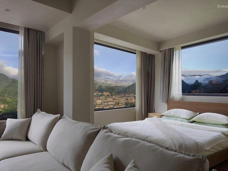 Starlight Naked Cliff View Hotel Xijiang Qianhu Miao Village Branchの写真
