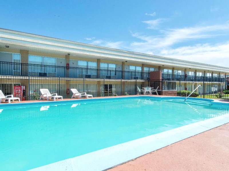 デイズ イン バイ ウィンダム フランクフォート (Days Inn by Wyndham Frankfort)の写真