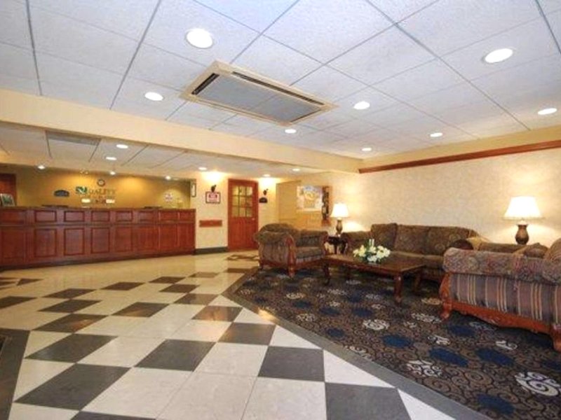 Quality Inn & Suites Bensalemの写真