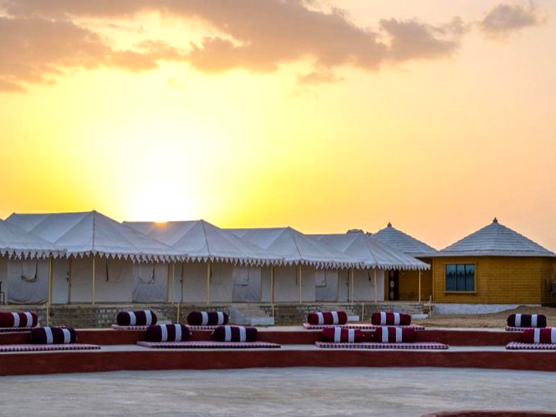 Sunrise Desert Resort  with Swimming Poolの写真