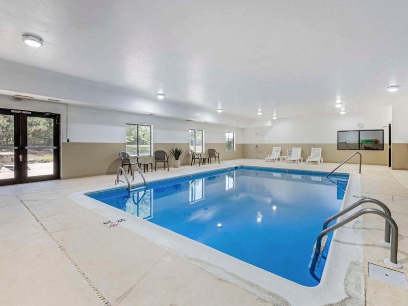 コンフォート スイーツ ウエスト インディアナポリス ブラウンズバーグ (Comfort Suites West Indianapolis - Brownsburg)の写真